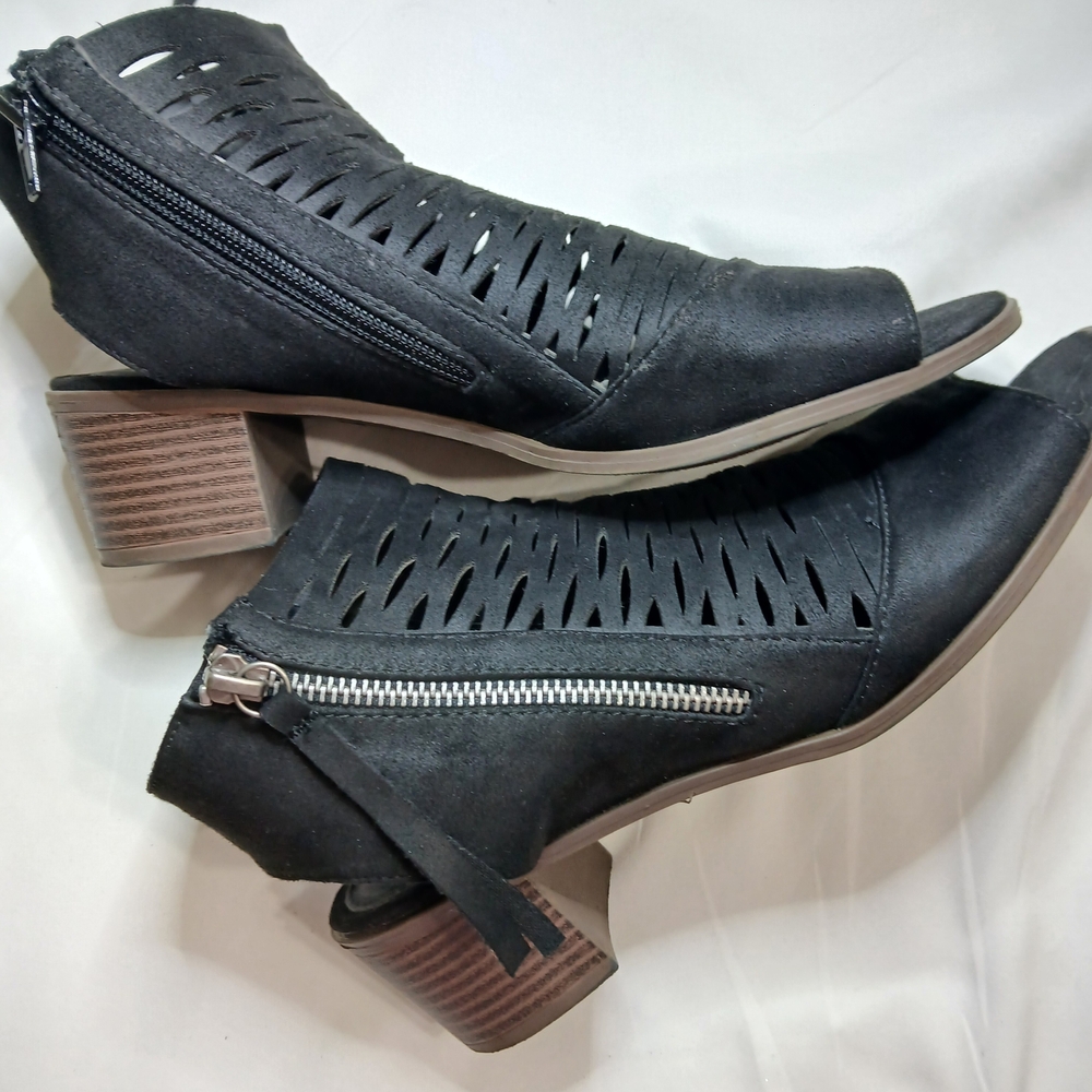 American Eagle Black Ankle Boots